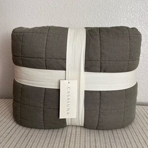 NWT King Plus Heavyweight Linen Blend Quilt Olive Green - Casaluna